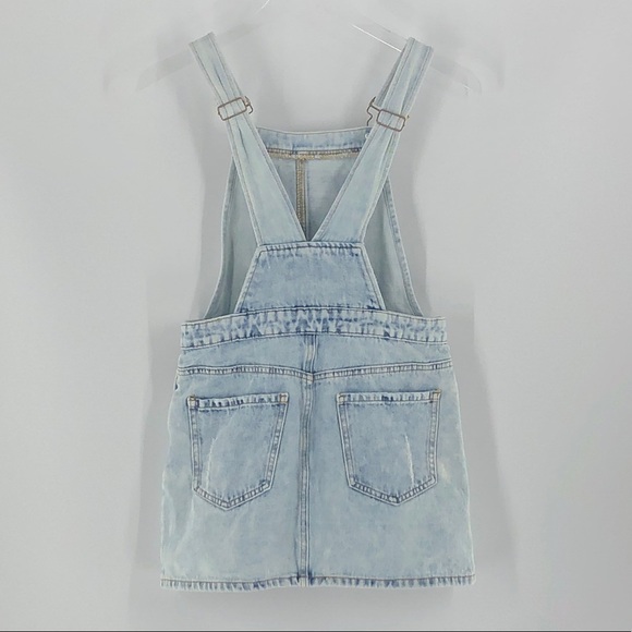 Forever 21 Distressed and Frayed Overalls Dress - Picture 4 of 13
